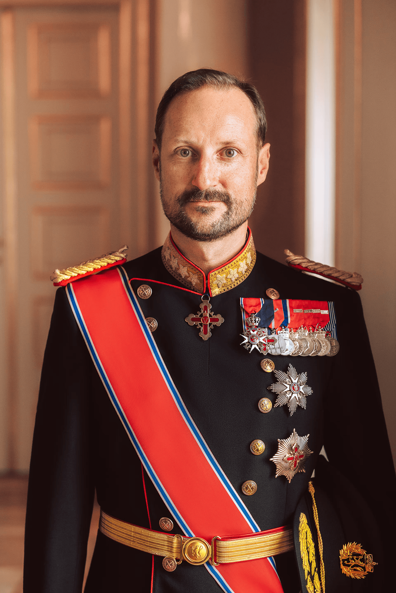 H.M. Kong Haakon VIII i gallauniform