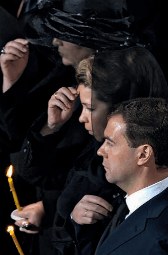 Evangelielesningen og det lille korstegnet i messen